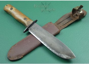 Early Type D survival knife